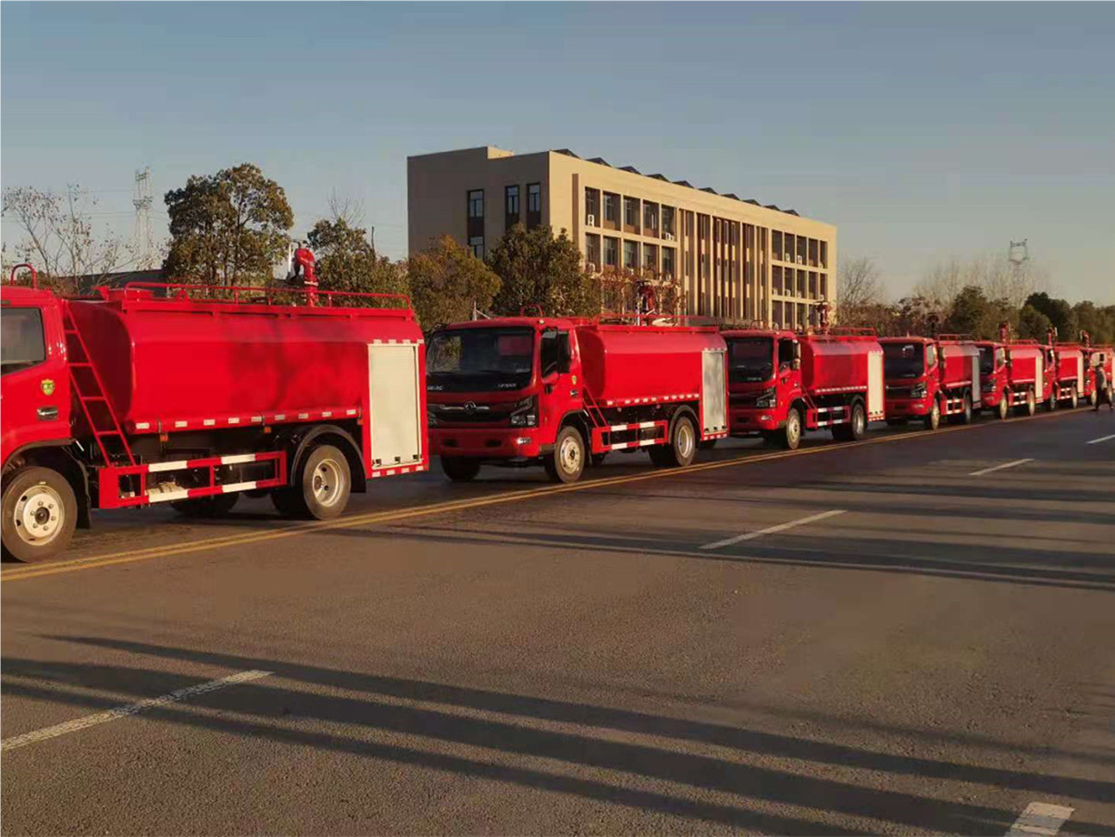 7噸單排大多利卡消防灑水車 7噸單排大多利卡消防灑水車