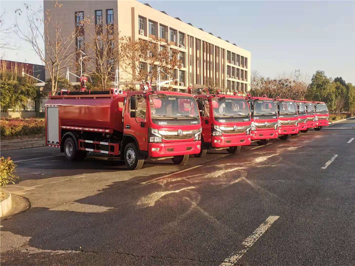 7噸單排大多利卡消防灑水車 7噸單排大多利卡消防灑水車
