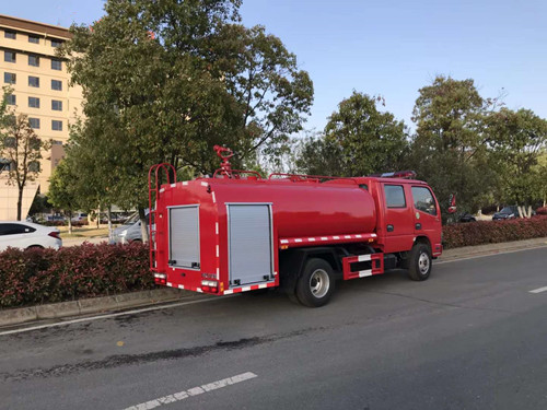 雙排4噸消防灑水車 雙排4噸消防灑水車