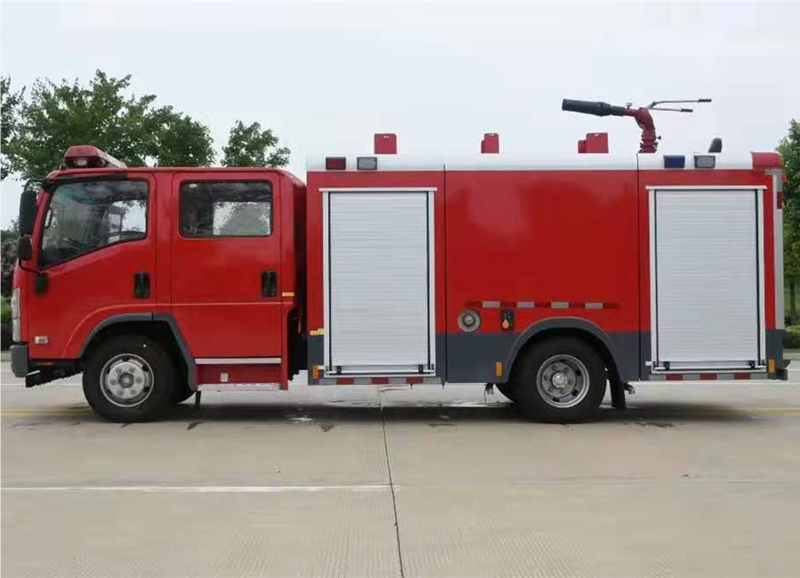 東風(fēng)2.5噸水罐消防車 東風(fēng)2.5噸水罐消防車