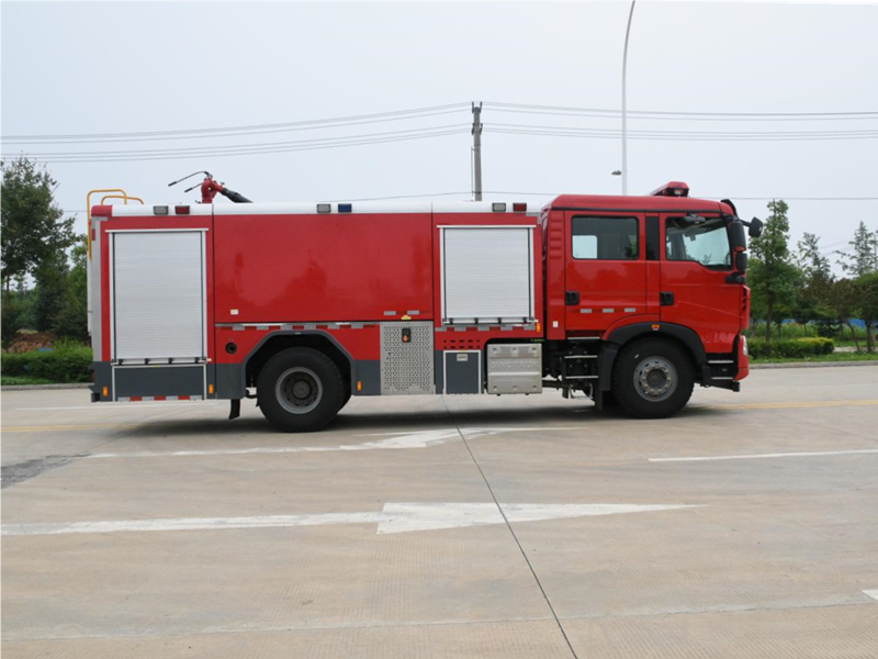 重汽豪沃8T水罐消防車 重汽豪沃8T水罐消防車