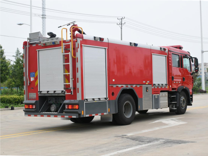 重汽豪沃8T水罐消防車 重汽豪沃8T水罐消防車